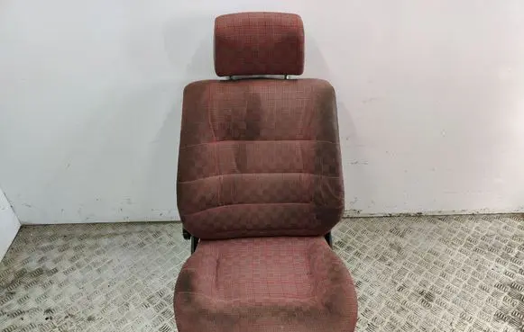 Volkswagen Polo II 86C 2F Front driver seat 