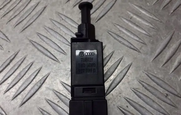 Audi A2 Brake pedal sensor switch 927189D