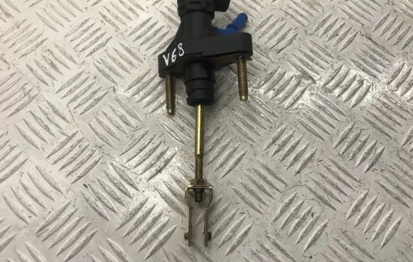 Toyota Corolla Verso AR10 Clutch master cylinder 3142005040 3142005041