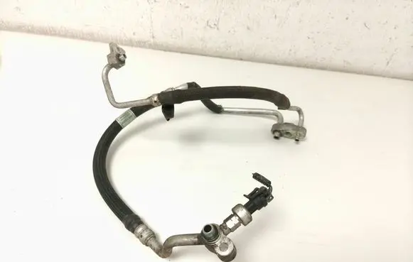 Air conditioning (A/C) pipe/hose