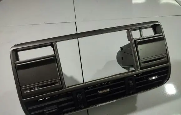 Nissan X-Trail T30 Dash center air vent grill KH000393