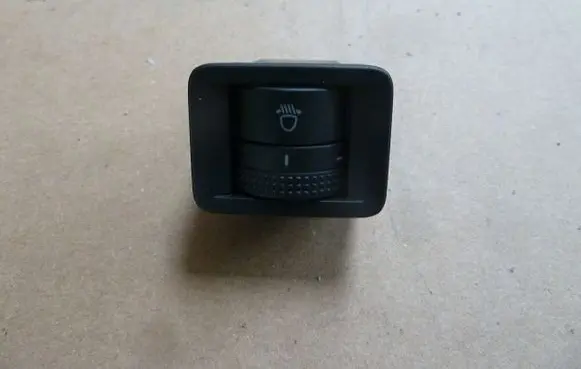 Headlight level adjustment motor