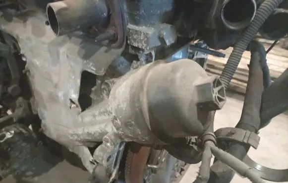 Peugeot 207 Oil filter cover
