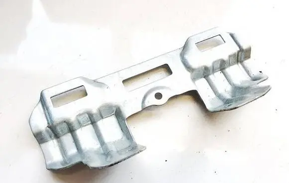 Volkswagen PASSAT B7 Other exterior part 3C0858687C