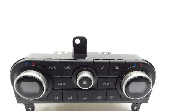 Nissan Qashqai Climate control unit 27500BR47B C1302