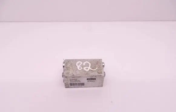 Volvo C70 Convertible roof line/pipe/hose 31256540 9218904G D82
