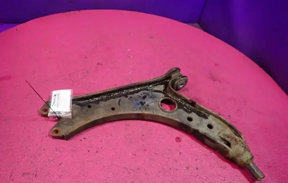 Volkswagen Golf V Front control arm 1K0407190E