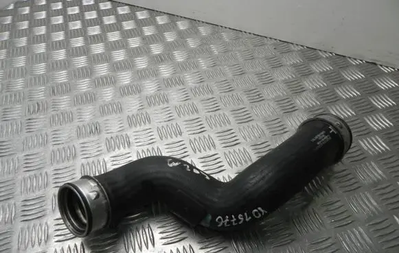 Mercedes-Benz C AMG W203 Air intake hose/pipe A2035283482 VD15776