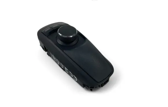 Head unit multimedia control