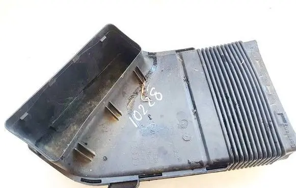 Audi A4 S4 B6 8E 8H Air intake hose/pipe 8e0129617