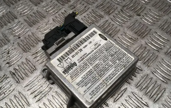 Ford Mondeo Mk III Airbag control unit/module 4S7T14B056AC CD132 603951000