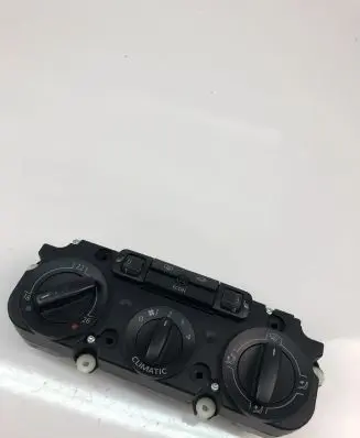 Volkswagen Scirocco Interior fan control switch 1K0820047FJ