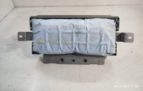 Hyundai Elantra Passenger airbag 845302D000