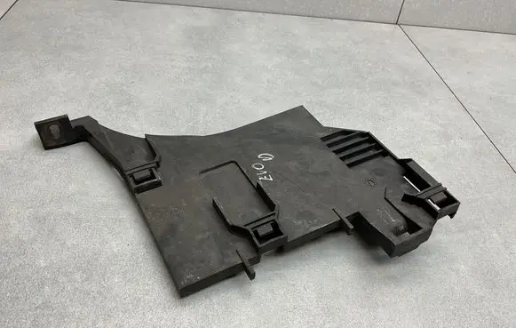 Land Rover Range Rover Evoque L538 Headlight/headlamp mounting bracket 00122221