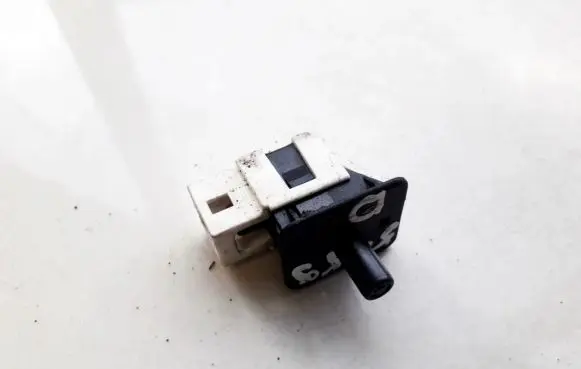 Mercedes-Benz E W211 Front door sensor coupe 2028209410 30011501