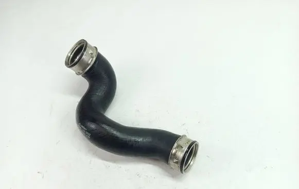 Mercedes-Benz C W203 Intercooler hose/pipe A2035283382