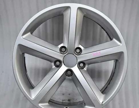 Audi A4 S4 B8 8K R18 alloy rim 