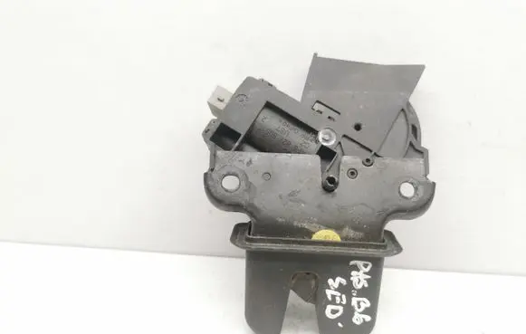 Volkswagen PASSAT B6 Tailgate/trunk/boot lock/catch/latch 4F5827505C