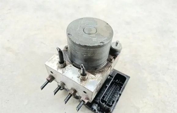 Opel Meriva B ABS Pump 13354302