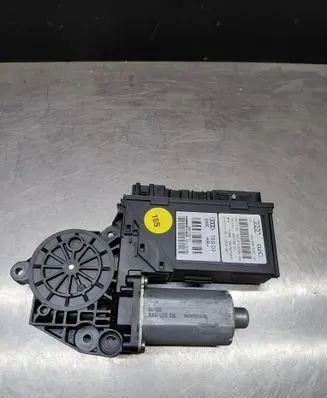 Audi A8 S8 D3 4E Rear door window regulator motor 4E0959802C 4E0910802A