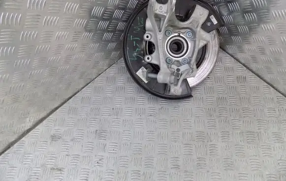 Volkswagen Touareg II Rear wheel hub 7P0609404H 7P0287FR