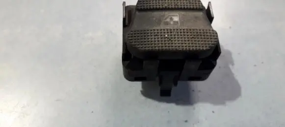 Volkswagen Golf III Electric window control switch 1H0959855C