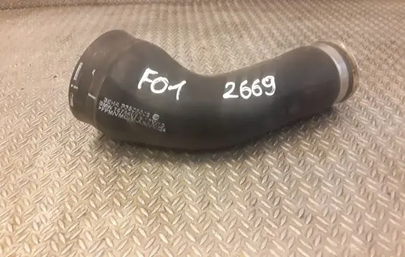 BMW 7 F01 F02 F03 F04 Intercooler hose/pipe 7575407