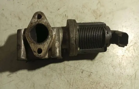 Opel Astra H EGR valve 55204250
