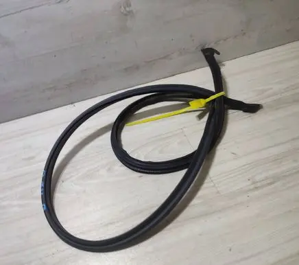 Peugeot Rifter Rubber seal sliding door (on door) 