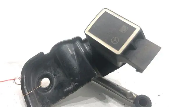 Headlight/headlamp level sensor