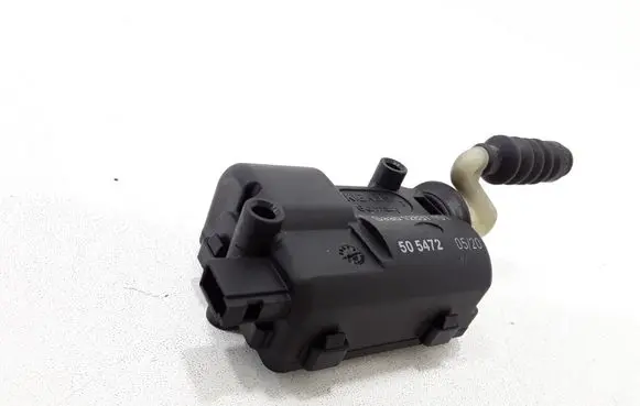 Fuel tank cap lock motor