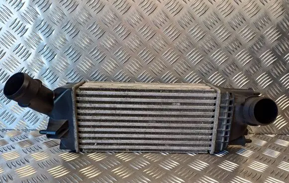 Citroen C5 Intercooler radiator 9657073480