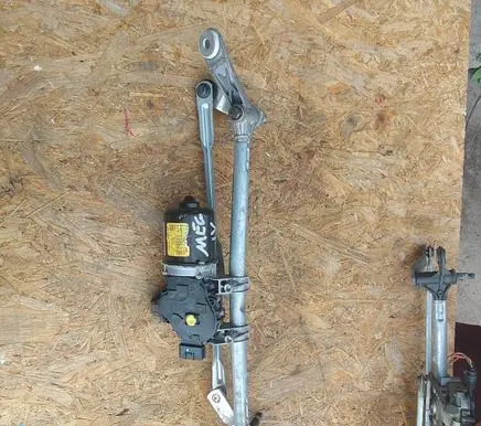 Renault Megane IV Front wiper linkage and motor W000037156 288005974R