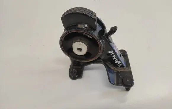 Lexus NX Engine mount bracket