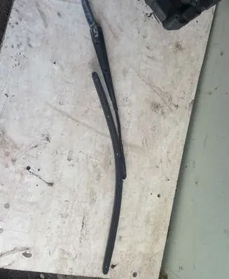Volvo S80 Front wiper blade arm 30697573
