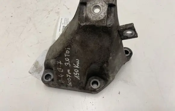 Audi A4 S4 B7 8E 8H Engine mounting bracket 8E0199308AK