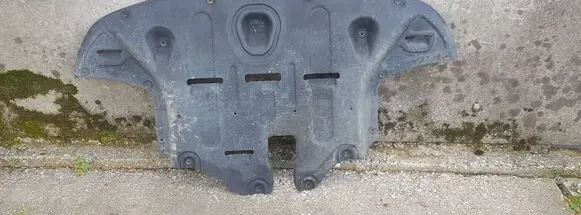 Hyundai Tucson TL Engine splash shield/under tray