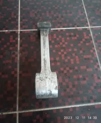 Seat Alhambra (Mk1) Engine mounting bracket