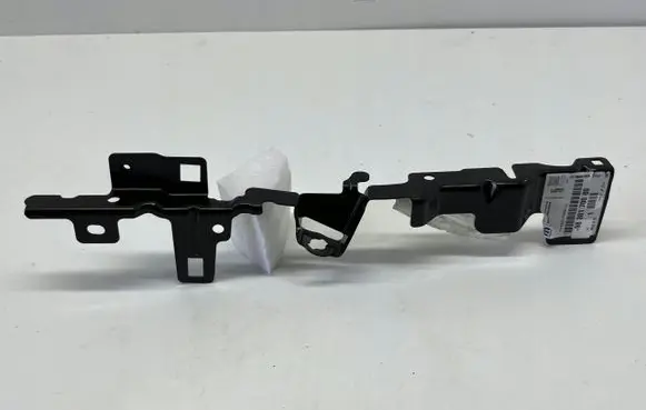 Opel Astra L Fender mounting bracket 9838170080