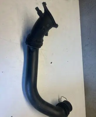 BMW 3 F30 F35 F31 Intercooler hose/pipe 8601683