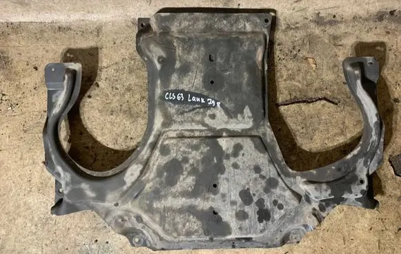 Mercedes-Benz CLS C218 X218 Engine splash shield/under tray A2125243130