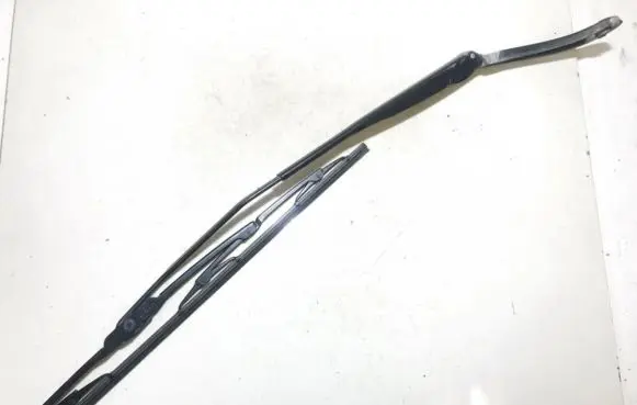 Renault Megane II Front wiper blade arm