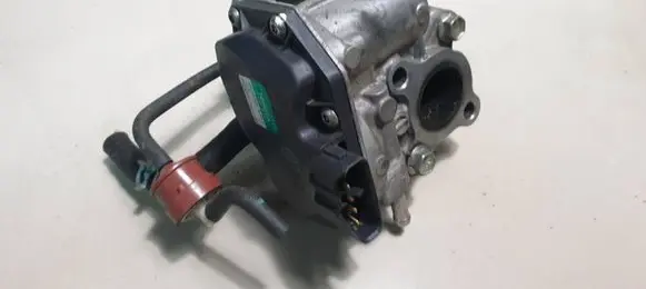 Toyota Yaris EGR valve 25800-33011
