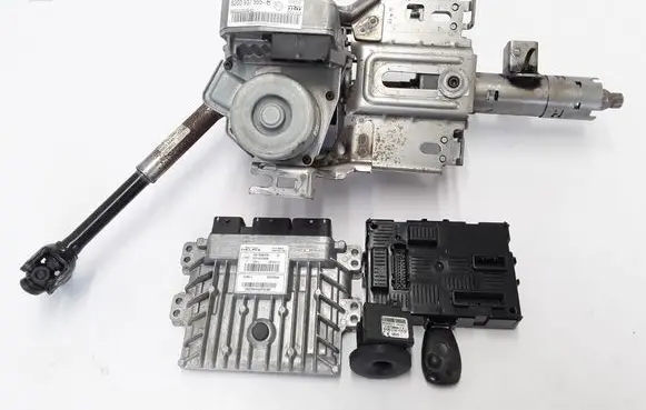 Renault Clio III Engine ECU kit and lock set 