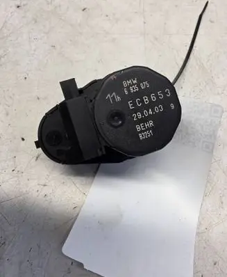 BMW 7 E65 E66 Air flap motor/actuator 6935075