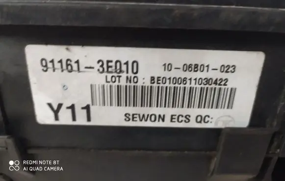 KIA Sorento Fuse module 911613E010 1006B01023 Y11