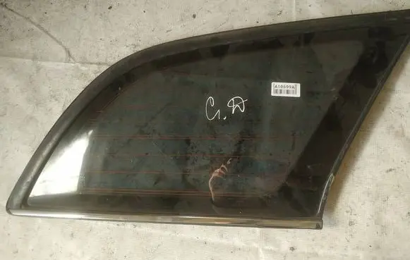 Toyota Avensis T250 Rear side window as3