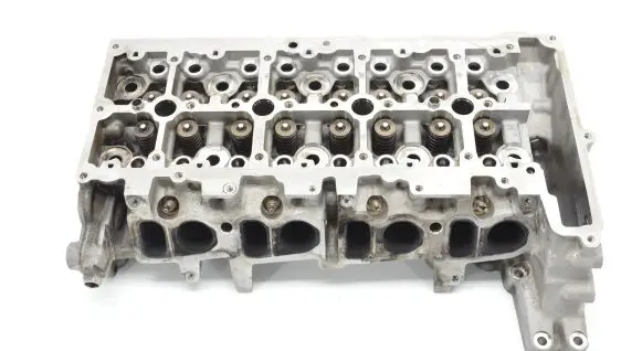 BMW 3 F30 F35 F31 Engine head 11128513709 85137090400