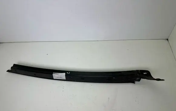 Ford Mustang VI Windshield trim FR3B7602565
