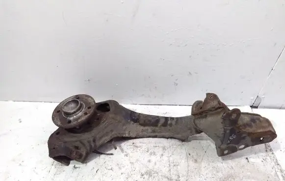 Rear wheel hub spindle/knuckle